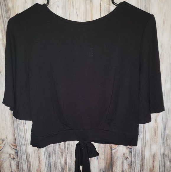 ☆HOST PICK☆ UPDATED INFO Black Crop Top - Picture 5 of 8